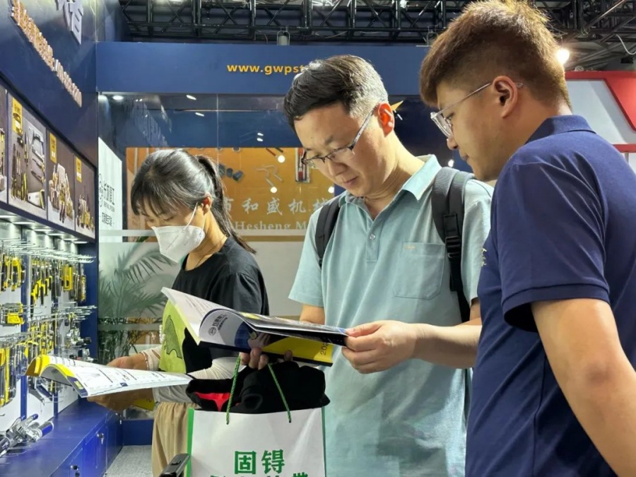 1715931956229193AV2q.jpg 图片 (21).jpg