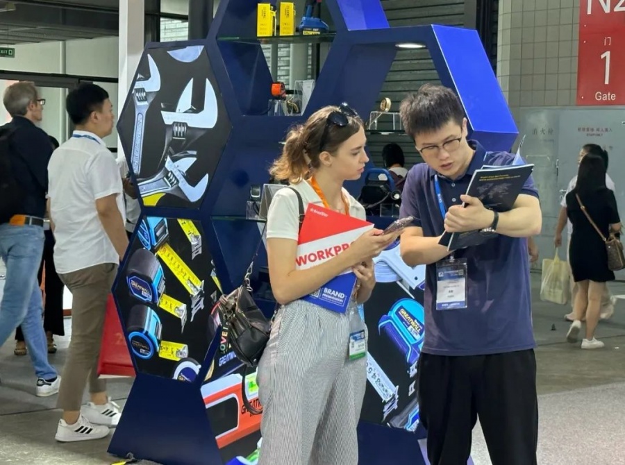 17159338533841617gzK.jpg 图片 (19).jpg